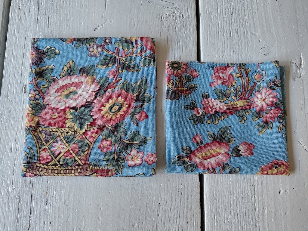 Prachtige quiltstof - roze bloem op blauwe ondergrond, Nieuw, Ophalen of Verzenden, 30 tot 120 cm, Katoen