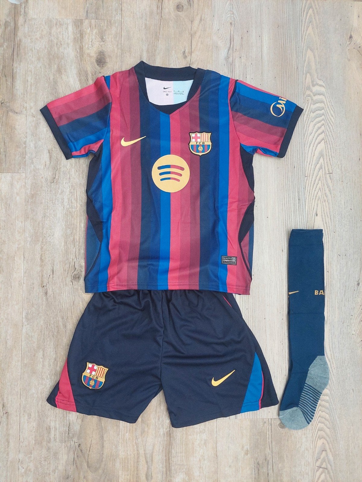FC Barcelona kids tenue 26/27, Maat XS of kleiner, Ophalen of Verzenden, Nieuw, Set