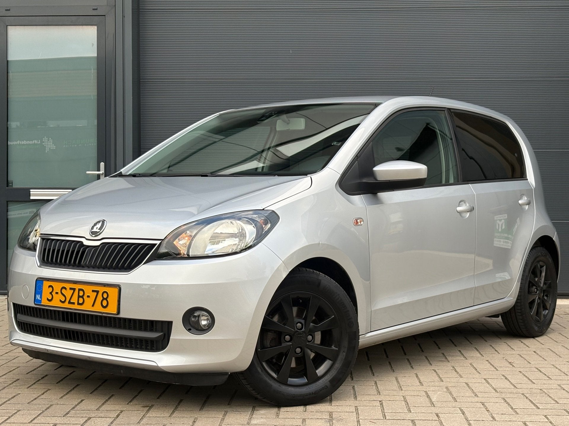 Skoda Citigo 1.0 - Airco-Cruise-DealerOnderhouden-Lichtmetal, Auto's, Voorwielaandrijving, Euro 5, Gebruikt, 840 kg