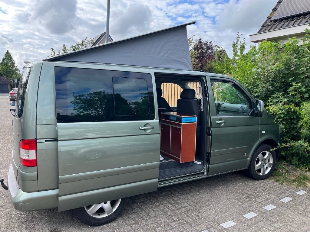 Volkswagen Multivan 2.5 TDI 128KW 2006 Groen - camper, Auto's, Volkswagen, Voorwielaandrijving, Stof, Overige carrosserieën, 2500 kg