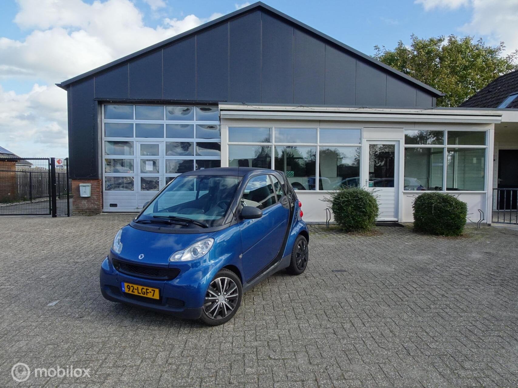 Smart fortwo coupé 1.0 mhd Base, Auto's, Automaat, Euro 5, Gebruikt, Zwart
