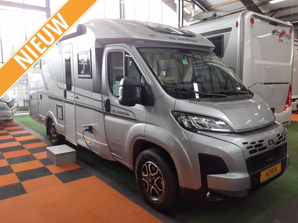 Adria Compact Supreme DL Modeljaar 2026, Automaat, Ringverwarming, Fiat, Winterisolatie