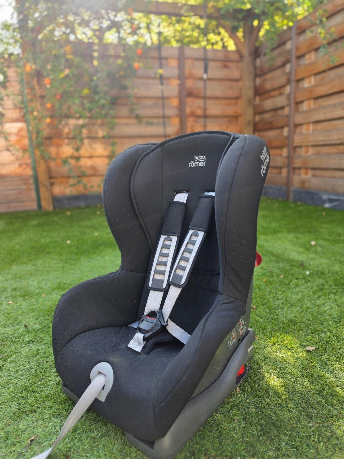 Britax Römer Duo Plus | 9mnd-4jr | 9-18kg
9 maanden - 4 jaar, Romer, Autogordel of Isofix, Gebruikt, 9 t/m 18 kg
