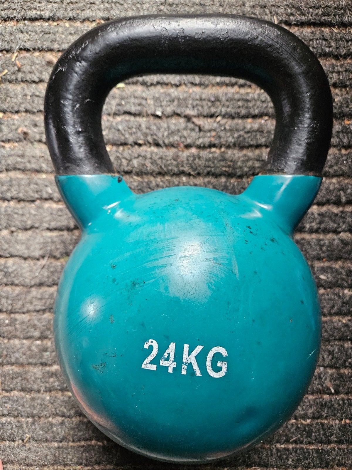 Robuuste Groenblauwe Gietijzeren Kettlebell 24KG, Sport en Fitness, Fitnessmaterialen, Ophalen, Gebruikt, Benen, Kettlebell