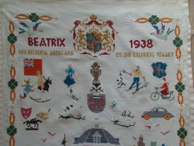 Merklap / Borduurwerk BEATRIX, Hobby en Vrije tijd, Borduren en Borduurmachines, Ophalen of Verzenden, Gebruikt, Handborduren