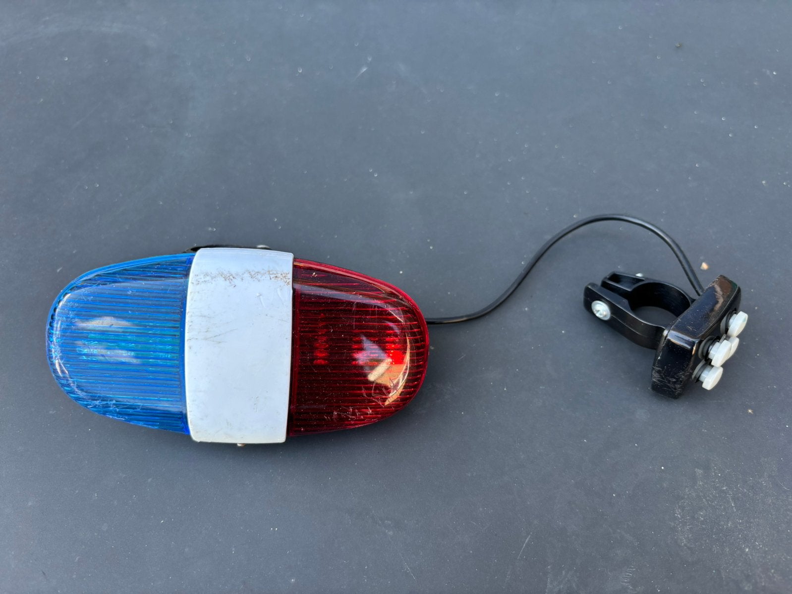 Kinder Fiets politie Zwaailicht met sirene, Ophalen of Verzenden, Zo goed als nieuw, Afstandsbediening
