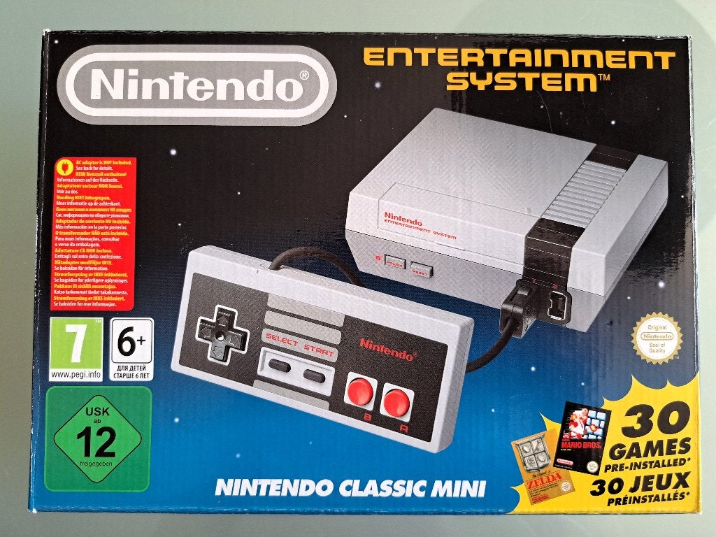 Nes: Nintendo classic mini entertainment system + extra's., Spelcomputers en Games, Ophalen, Zo goed als nieuw, Met 2 controllers