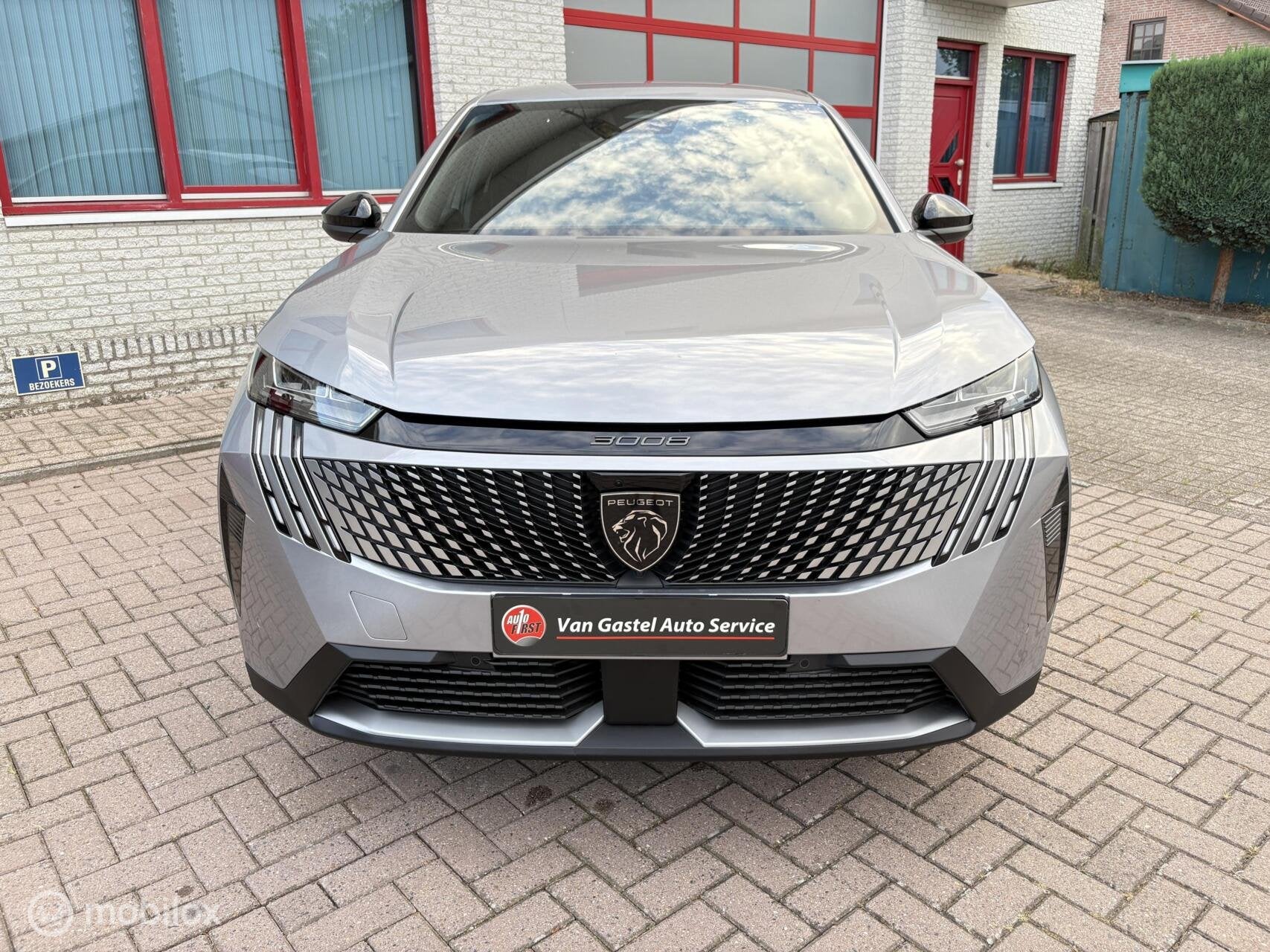 Peugeot 3008 1.2 Hybrid 136 Allure, Auto's, Peugeot, 145 pk, Gebruikt, 1199 cc, Automatische klimaatregeling