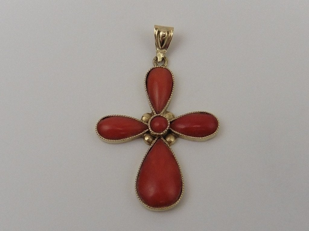 Gouden hanger kruisje met bloedkoraal                     G4, Gebruikt, ., Ophalen of Verzenden, .