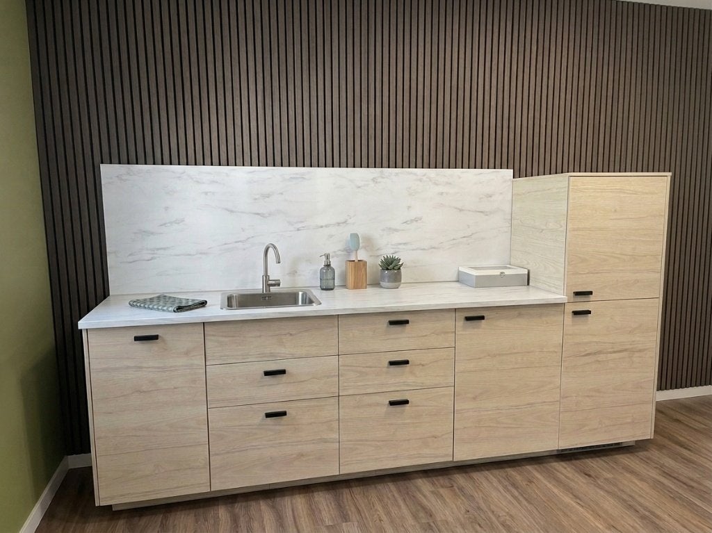 IKEA keuken ASKERSUN incl apparatuur Zeer goede staat, Ophalen, Overige materialen, Enkelwandige keuken, Zo goed als nieuw