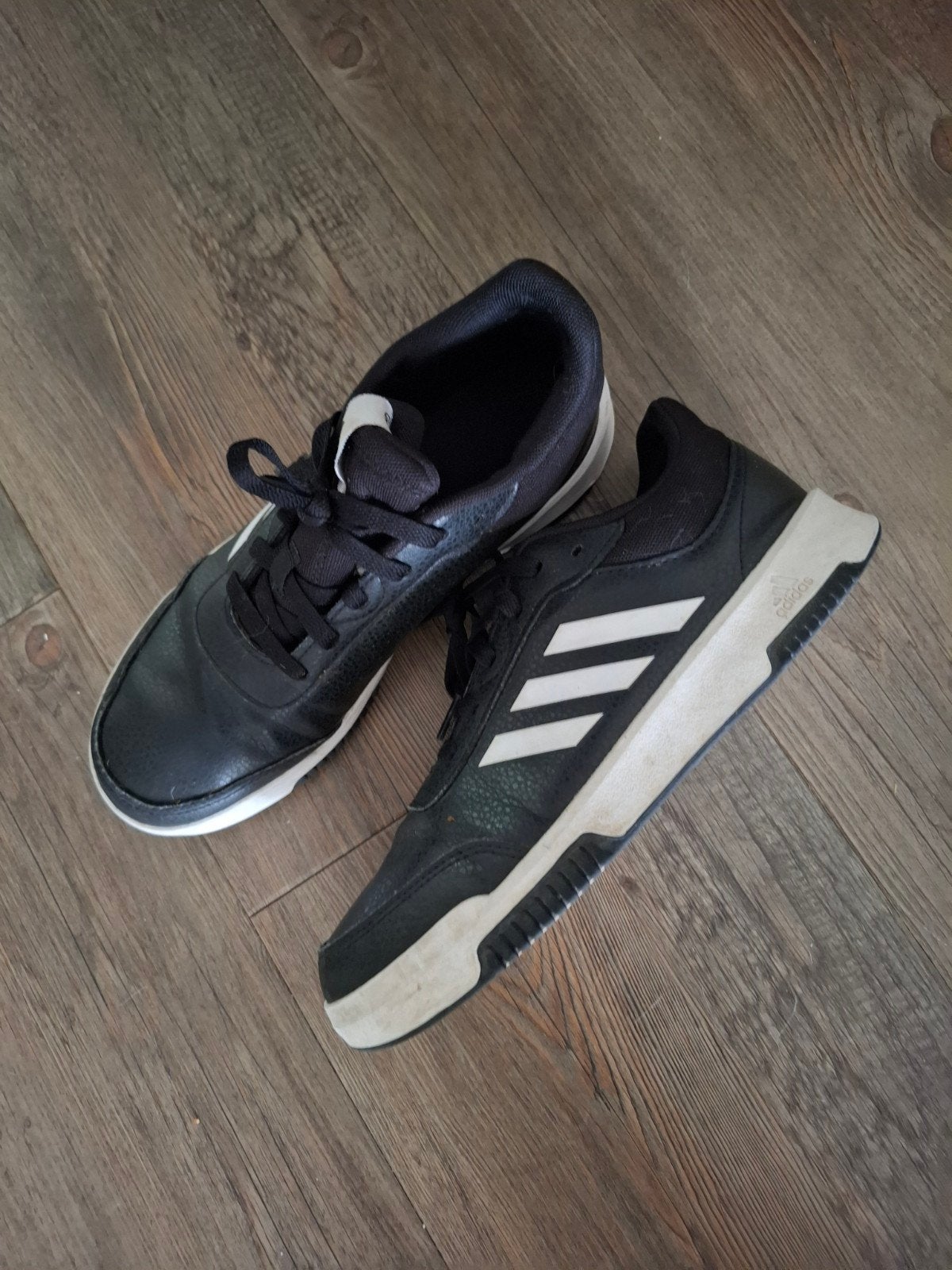 Nette Adidas schoenen. Maat 38 2/3, Ophalen of Verzenden, Zo goed als nieuw, Jongen, Schoenen