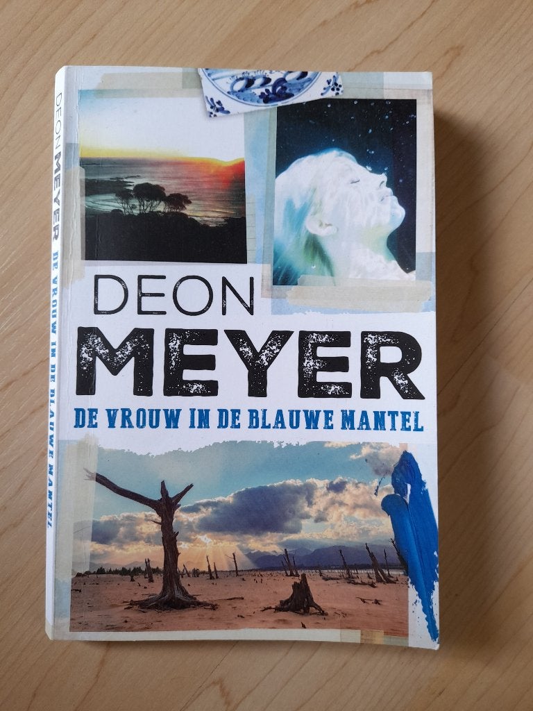 DE VROUW IN DE BLAUWE MANTEL   Deon Meyer, Boeken, Ophalen of Verzenden, Gelezen