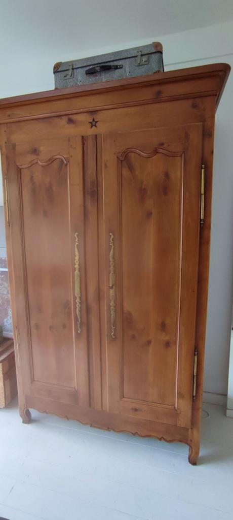 Antieke Franse kersenhouten kast, Antiek en Kunst, Antiek | Meubels | Kasten, Ophalen of Verzenden