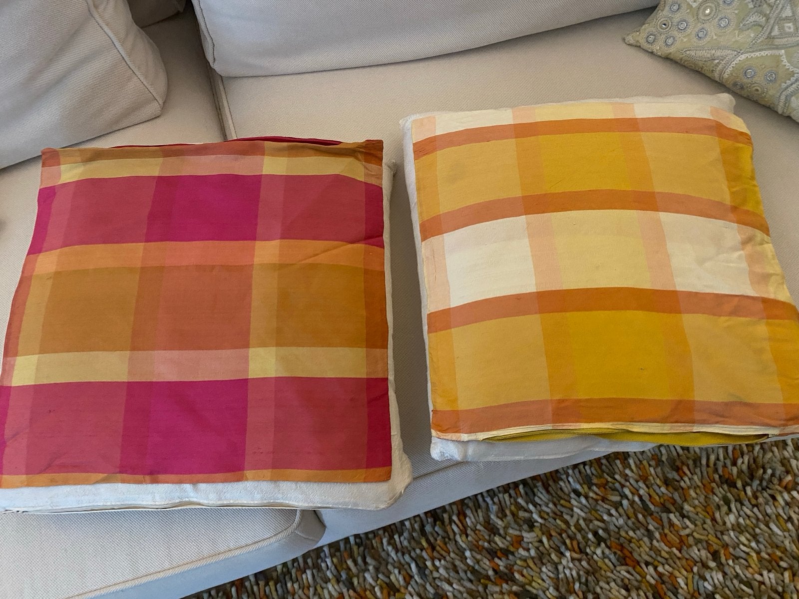 8 geruite zijde  kussen 4 Roze/Oranje en 4 Geel/Oranje 40x40, Meerkleurig, Met print, Ophalen of Verzenden, Zo goed als nieuw