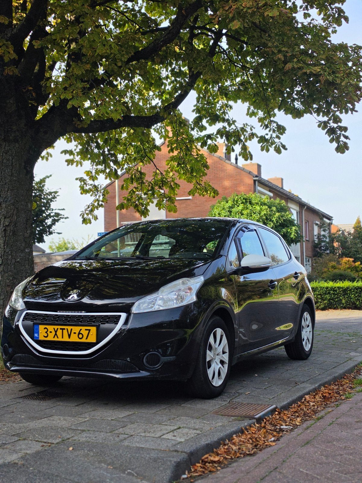 Peugeot 208 1.0 VTI 50KW/68PK 5-D 2014 Zwart, Voorwielaandrijving, 450 kg, 31 €/maand, Origineel Nederlands
