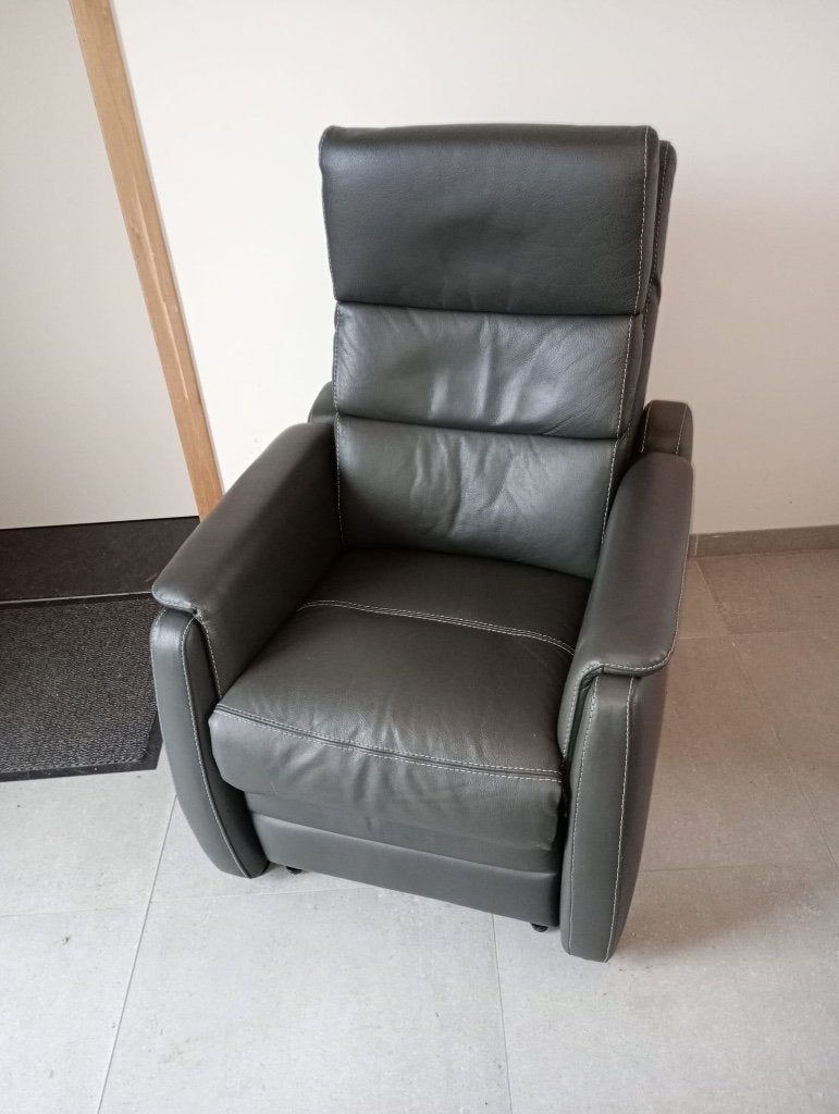 Recor Rubicon elektrische relaxzetel met sta-opfunctie, Huis en Inrichting, Fauteuils, Ophalen, Gebruikt, Leer, Minder dan 50 cm