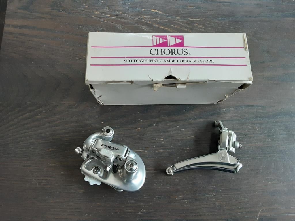 NIEUWE derailleur set CHORUS., Fietsen en Brommers, Fietsonderdelen, Ophalen of Verzenden