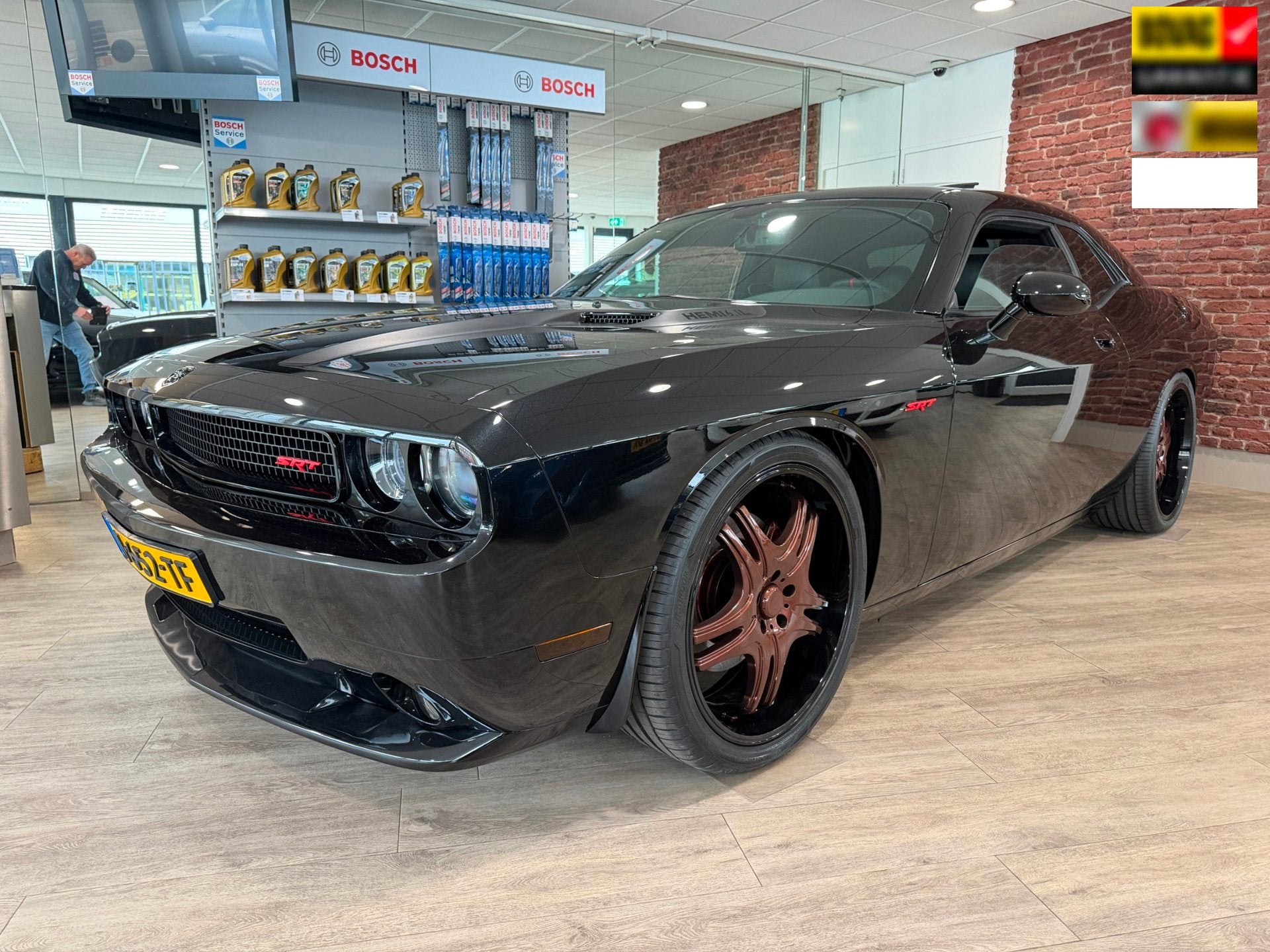 Dodge CHALLENGER SRT 8 HEMI 6.1 UNIEK! AANTOONBAAR 1e EIGENA, Auto's, Euro 5, Achterwielaandrijving, Overige carrosserieën, 4 stoelen
