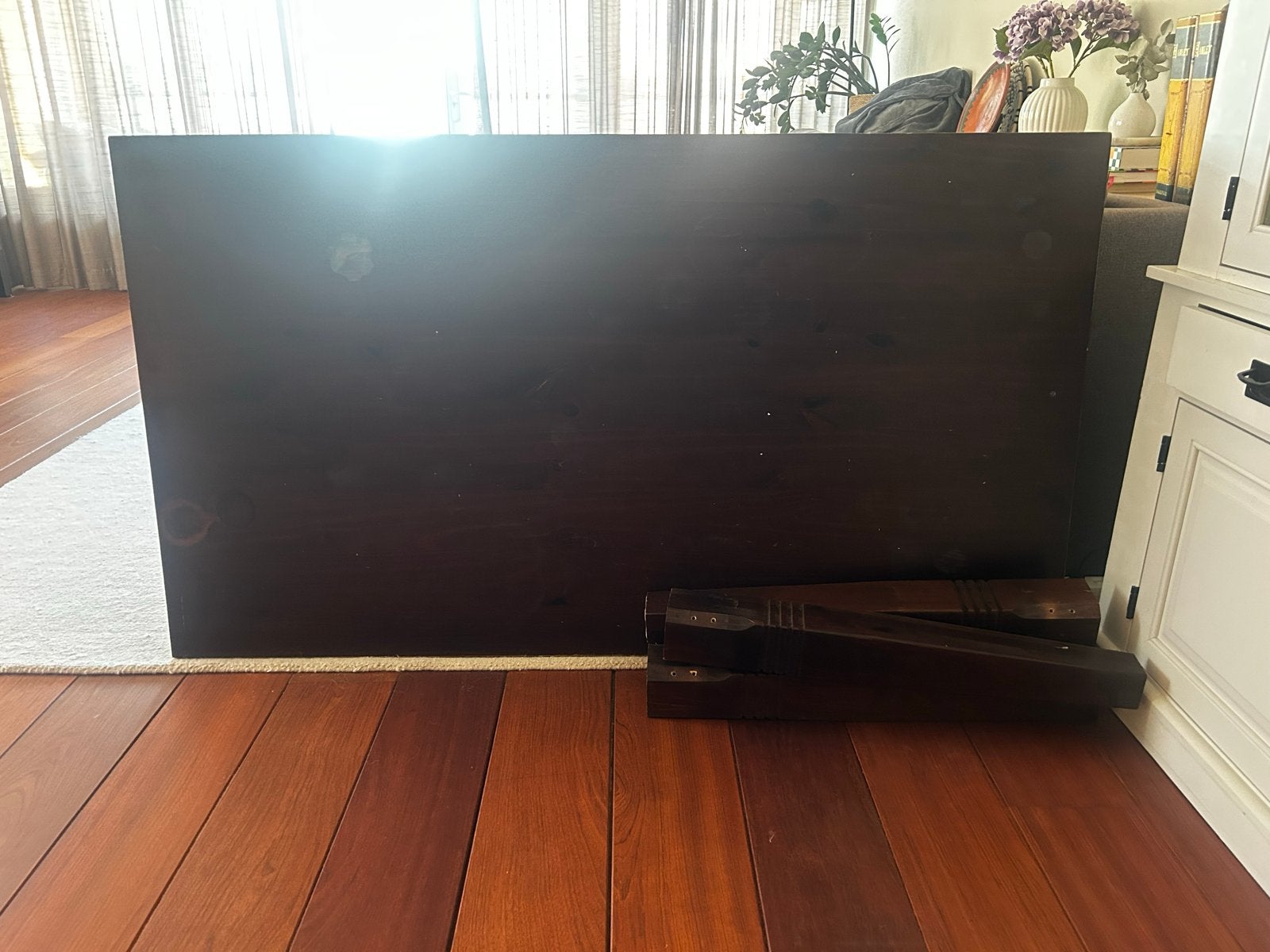 Gratis Donkere Houten Eettafel - 160x90x75 cm, Huis en Inrichting, Tafels | Eettafels, Ophalen, Gebruikt, 50 tot 100 cm, 150 tot 200 cm