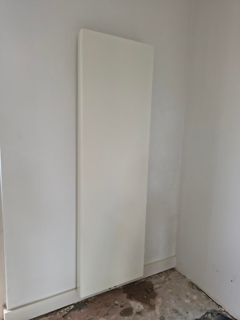 Verticale vlakke radiator, Ophalen, Gebruikt, Radiator, Minder dan 60 cm