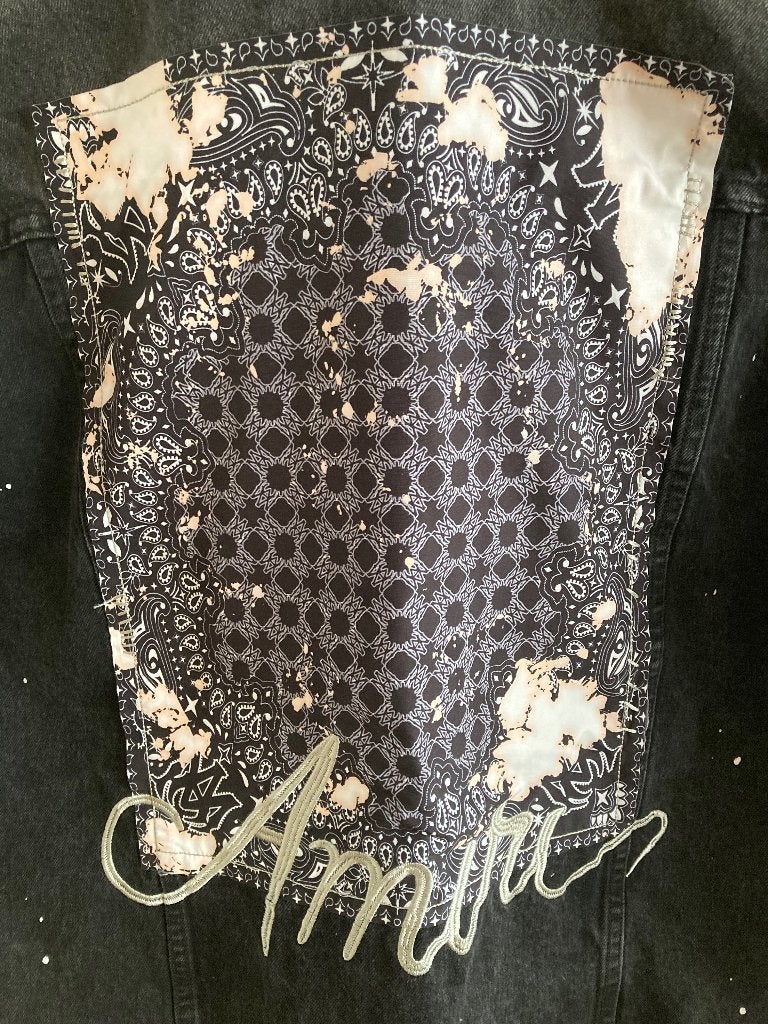 Amiri Spijkerjack met bandana-print jeans jas t-shirt broek, Zwart, Maat 56/58 (XL), Ophalen of Verzenden, Zo goed als nieuw