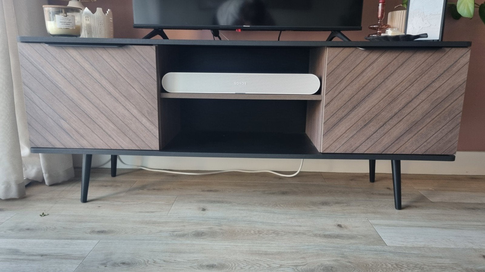 TV-meubel Pedro (Meubella), Ophalen, 100 tot 150 cm, Zo goed als nieuw, Minder dan 100 cm