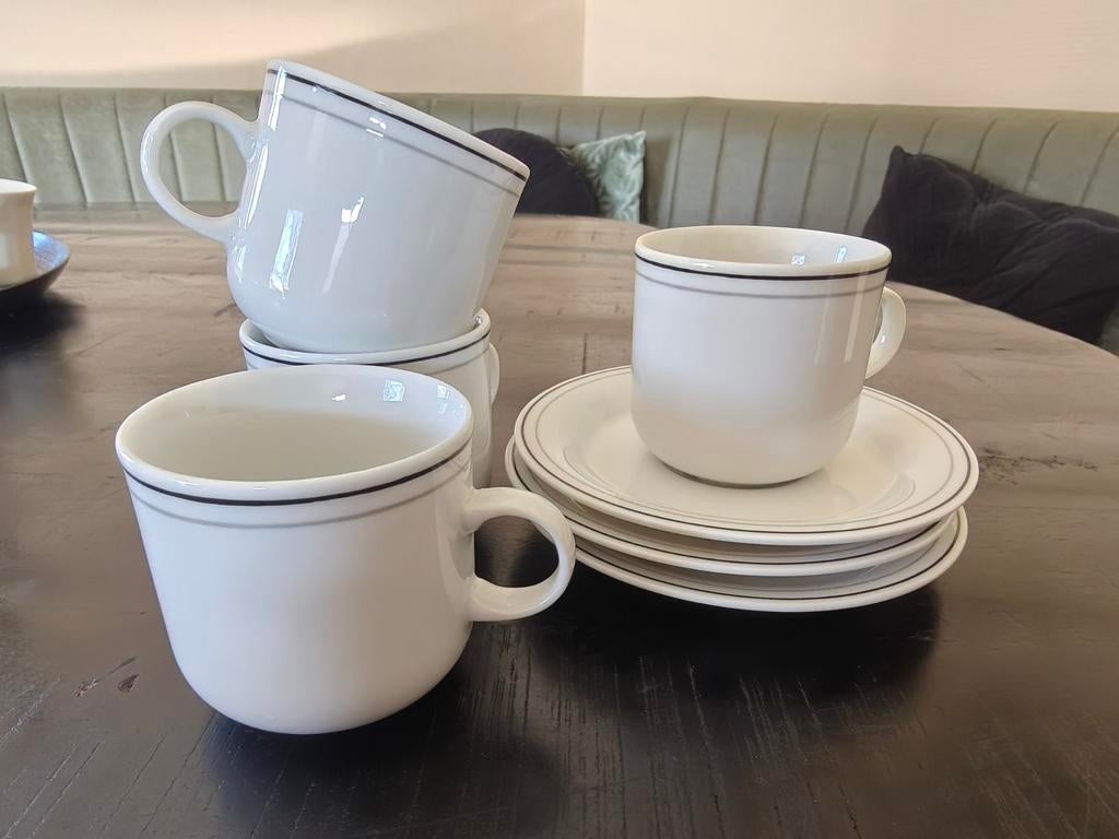 Eversberg Bavaria servies – 4 kopjes + 3 schoteltjes – klass, Ophalen of Verzenden, Zo goed als nieuw, Overige stijlen, Kop(pen) en/of Schotel(s)