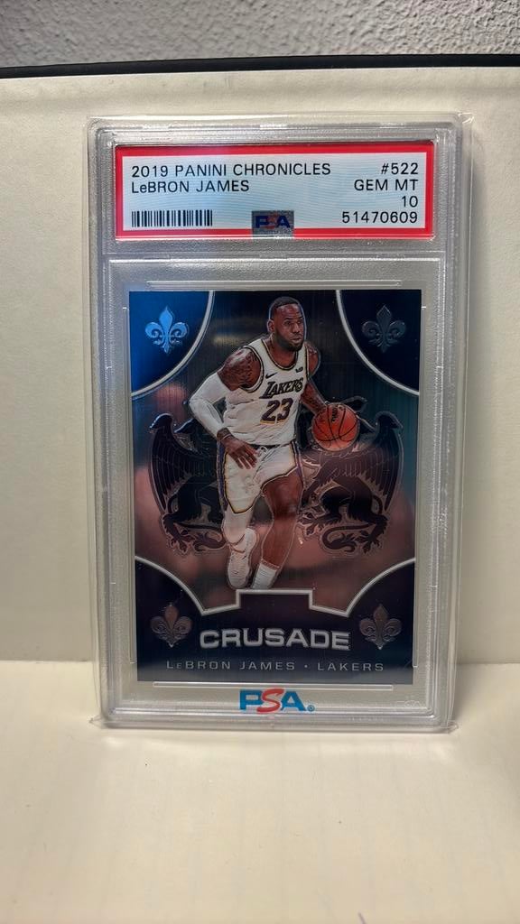 2019 Panini Chronicles Lebron James #522 PSA 10 grade, Hobby en Vrije tijd, Stickers en Plaatjes, Ophalen of Verzenden, Nieuw