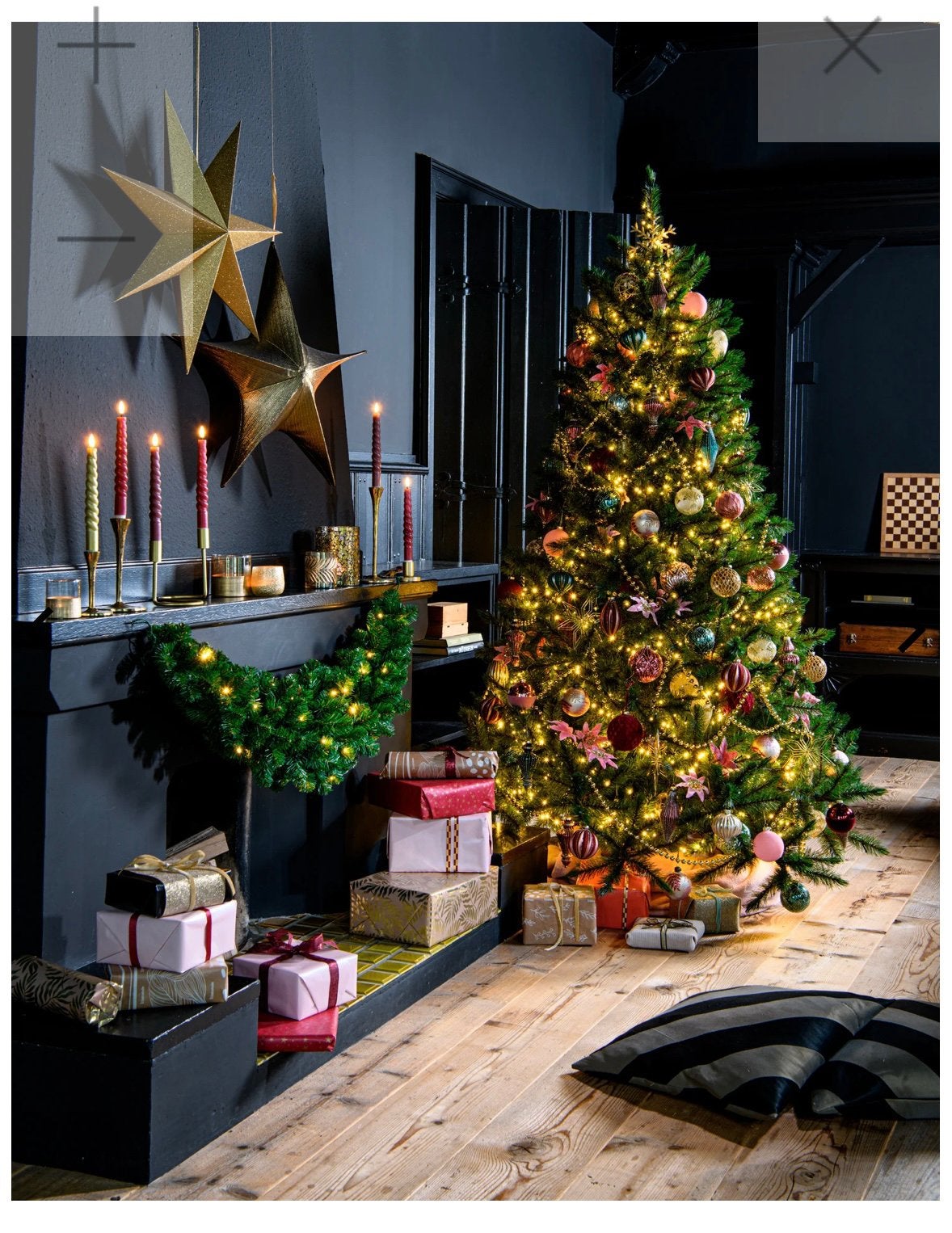 Kunstkerstboom 215 cm ., Ophalen, Zo goed als nieuw