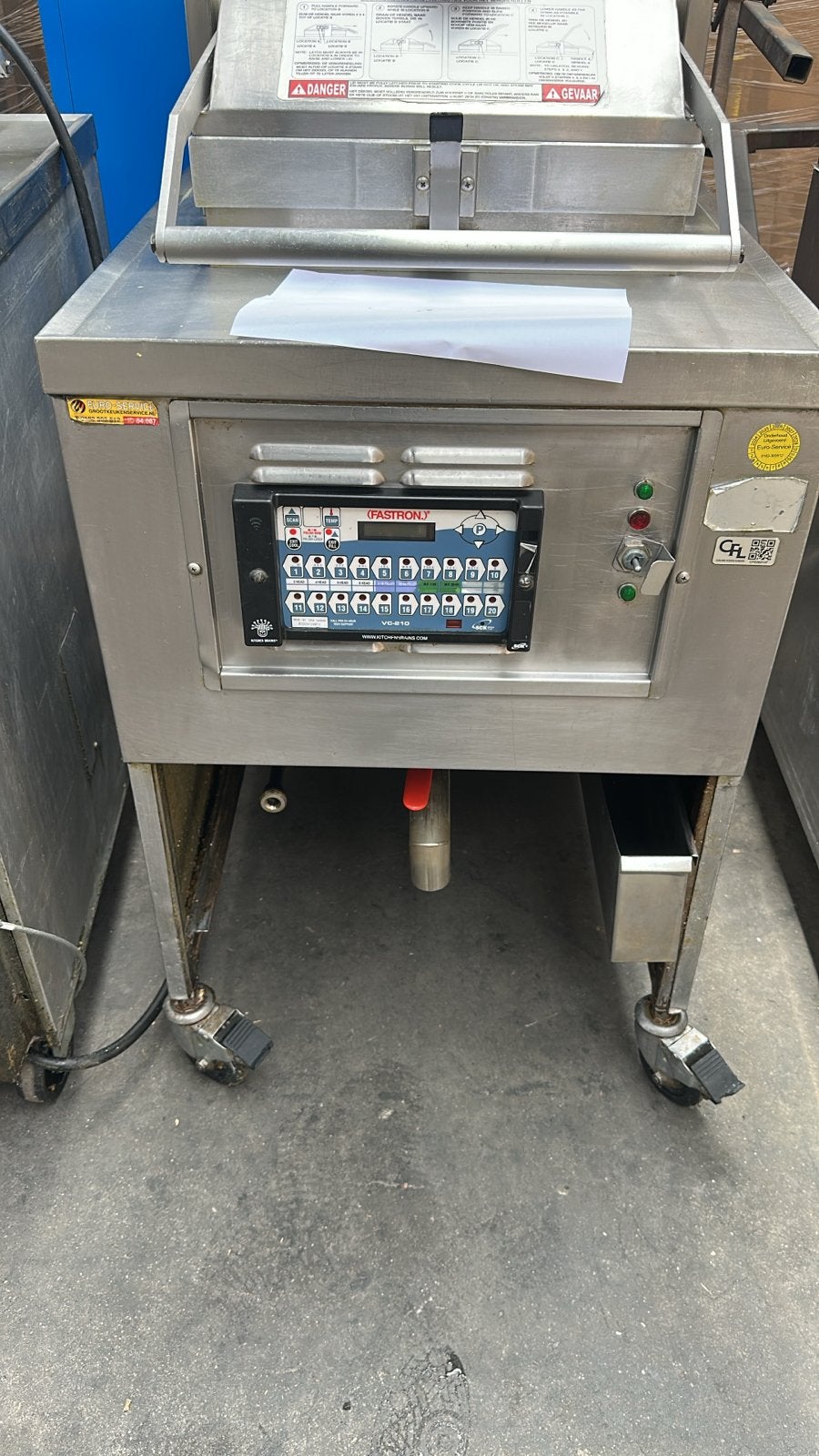Henny Penny PFE 590 Elektrische pressure Fryer, 4 liter of meer, Ophalen, Gebruikt