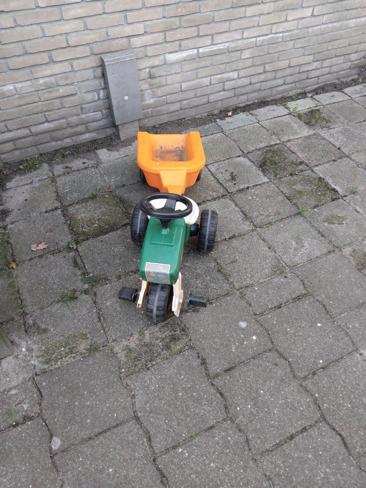 traptractor John Deere  met aanhanger, Ophalen