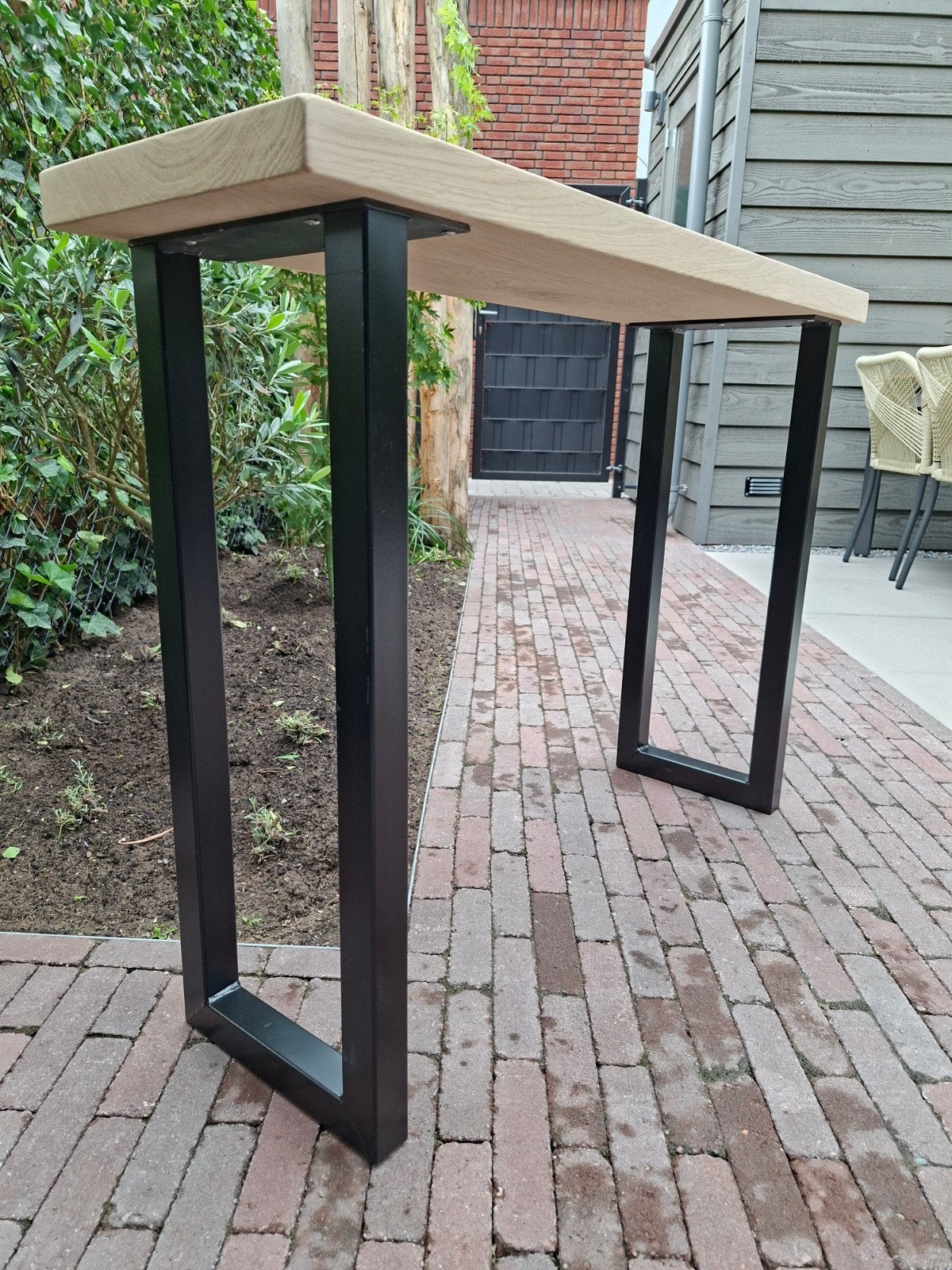 Foto 2 van te koop nieuwe industriele massief eikenhouten sidetable