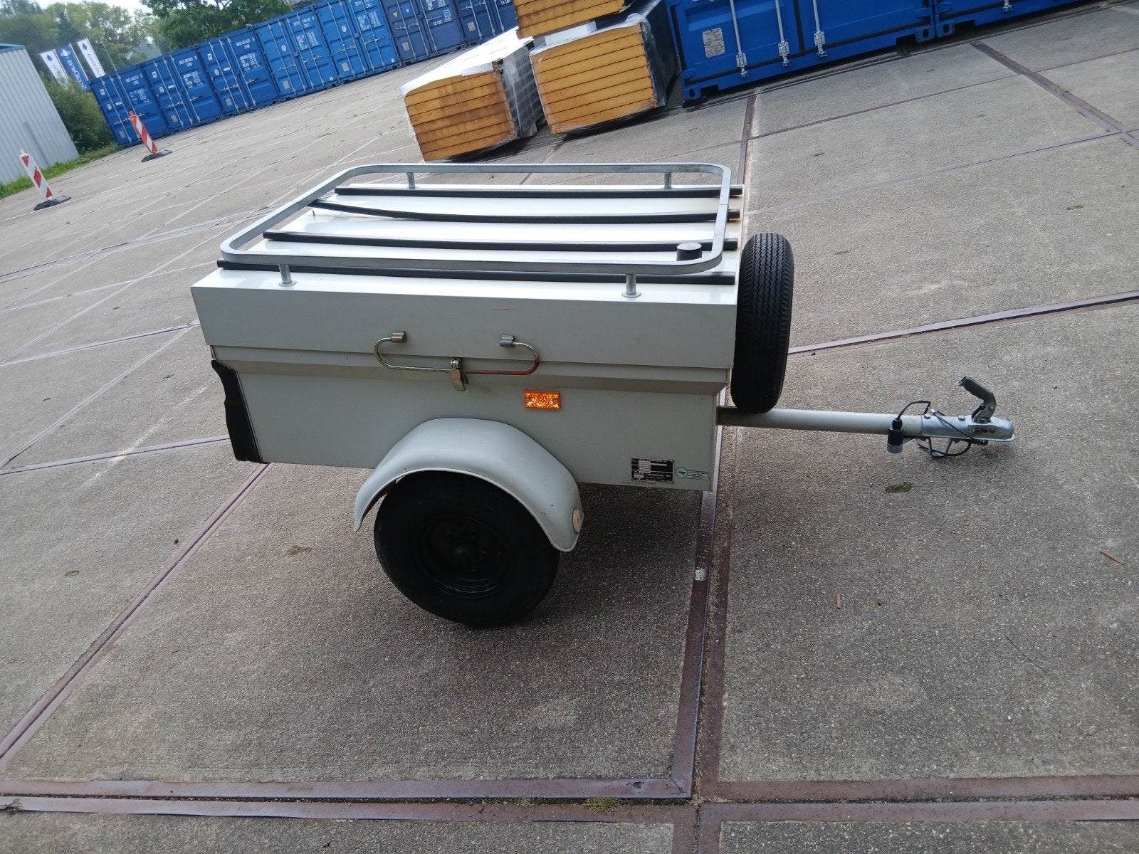 Te koop mooie saris speedy bagagewagen trike oldtimer viskar, Ophalen
