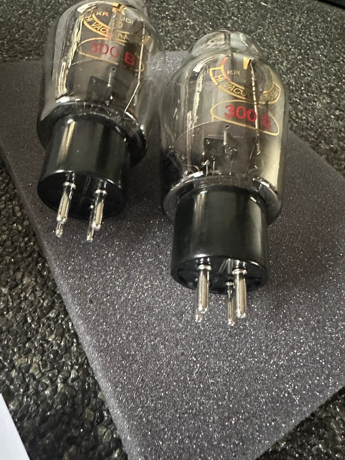 Tubes van KR 300B  1set 2 buizen  NIEUW  zijn 2 setjes, Ophalen, Buis of Buizen