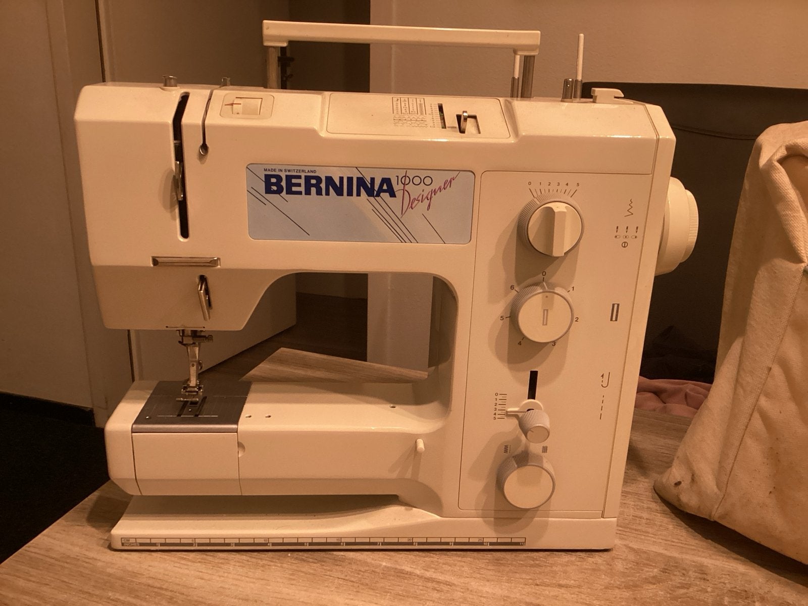 Bernina 1000 Designer Naaimachine - Zo goed als nieuw, Ophalen of Verzenden, Zo goed als nieuw, Naaimachine, Bernina