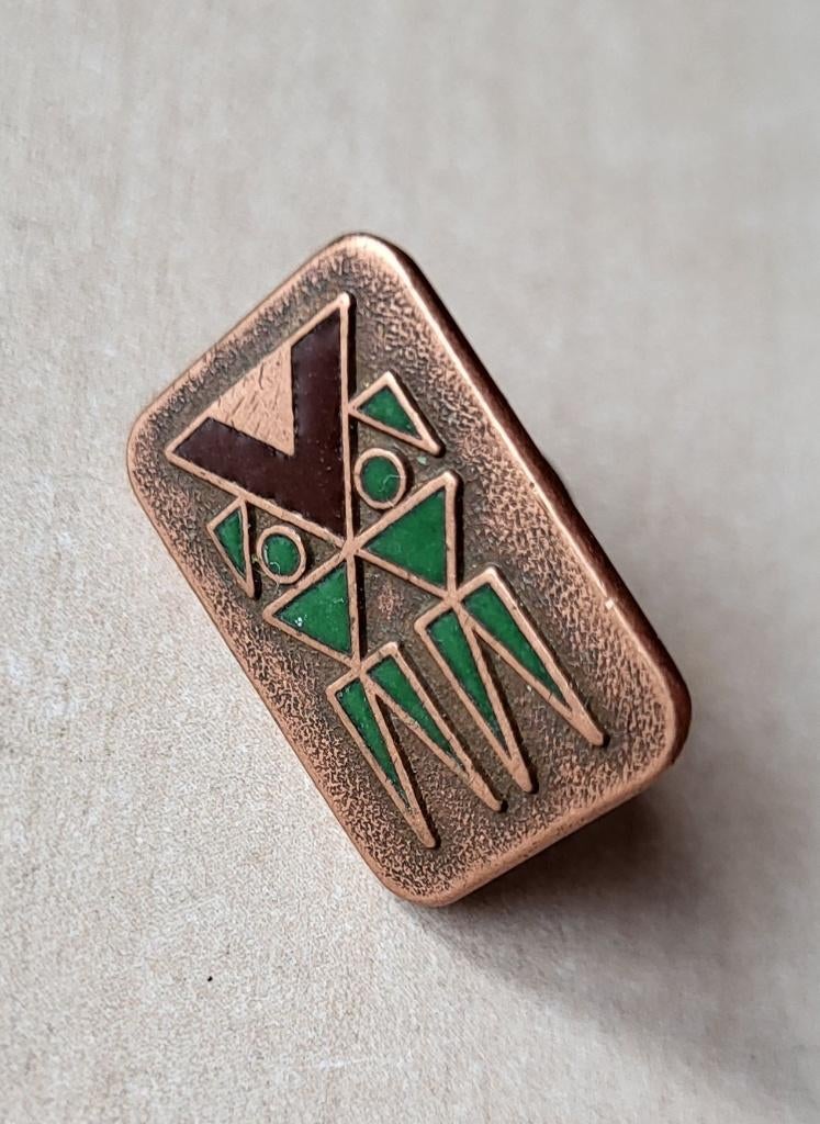 V pin Koninklijke Begeer, Verzamelen, Speldjes, Pins en Buttons, Gebruikt, Niet vindbaar, Niet vindbaar, Speldje of Pin