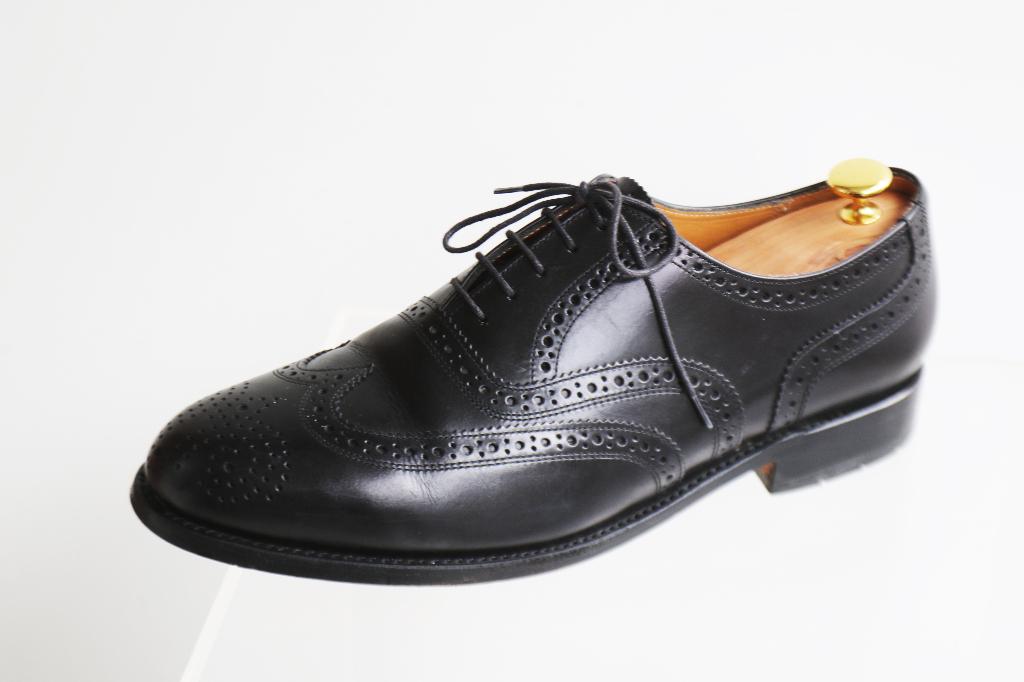 Klassieke Van Bommel zwarte brogues maat 9 H = 43 breed, Kleding | Heren, Schoenen, Zwart, Ophalen of Verzenden, Zo goed als nieuw