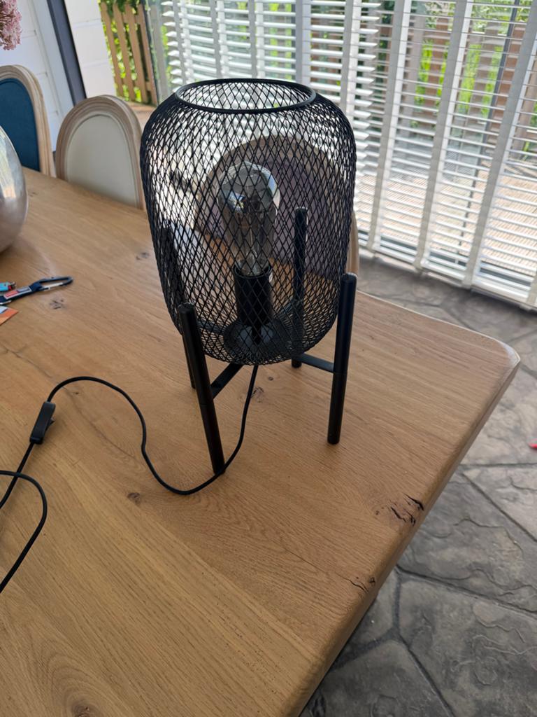 Zwarte metalen tafellamp - Modern design, Ophalen, Zo goed als nieuw, Metaal