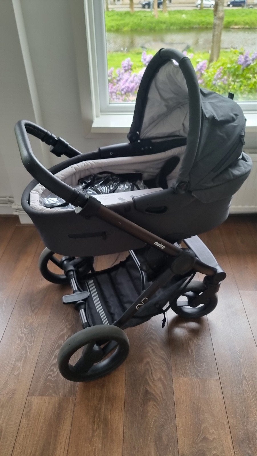 Mutsy Evo + Cybex Cloud Z I-Size autostoel, Ophalen, Zo goed als nieuw, Mutsy, Verstelbare duwstang