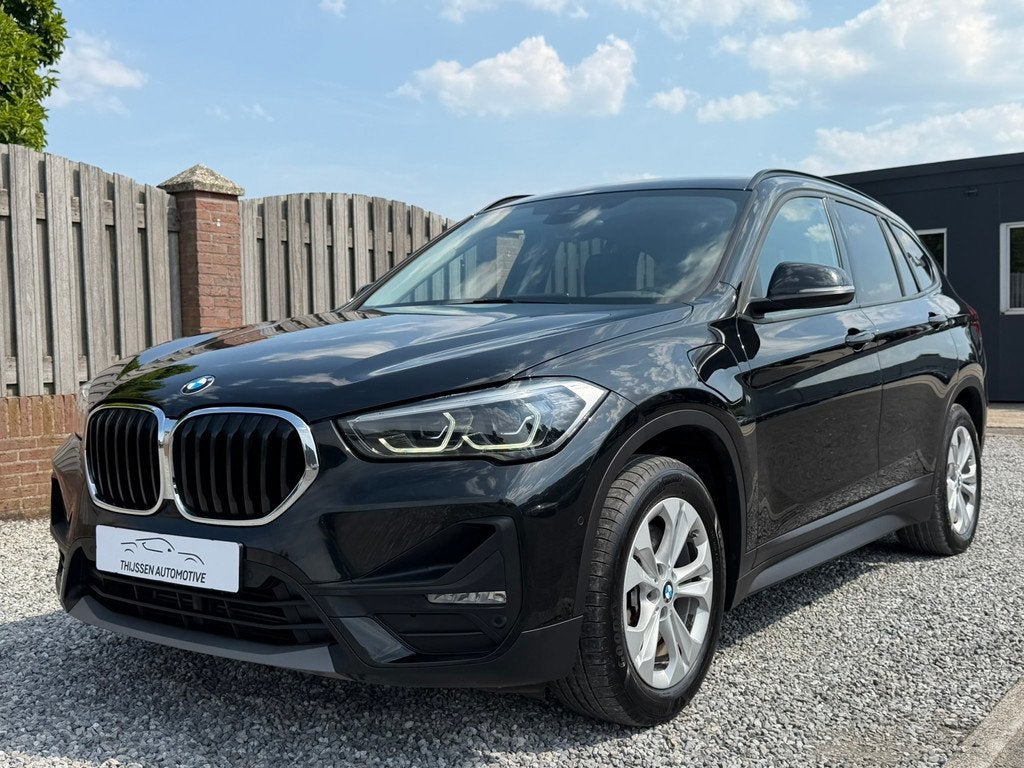 BMW X1 XDrive25e Business Edition Plus VOL LEER STOELVERWARM, Auto's, BMW, 125 pk, Gebruikt, Zwart, Zwart