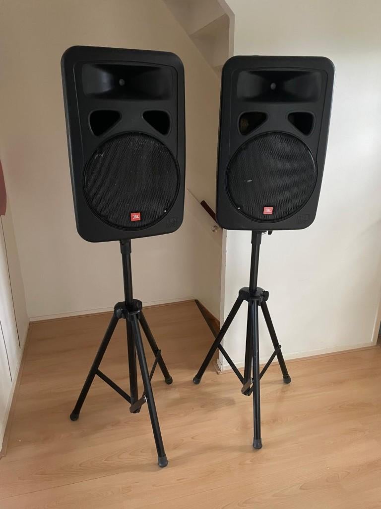JBL EON 1500 2 stuks versterkers, Ophalen, Gebruikt, JBL, 120 watt of meer