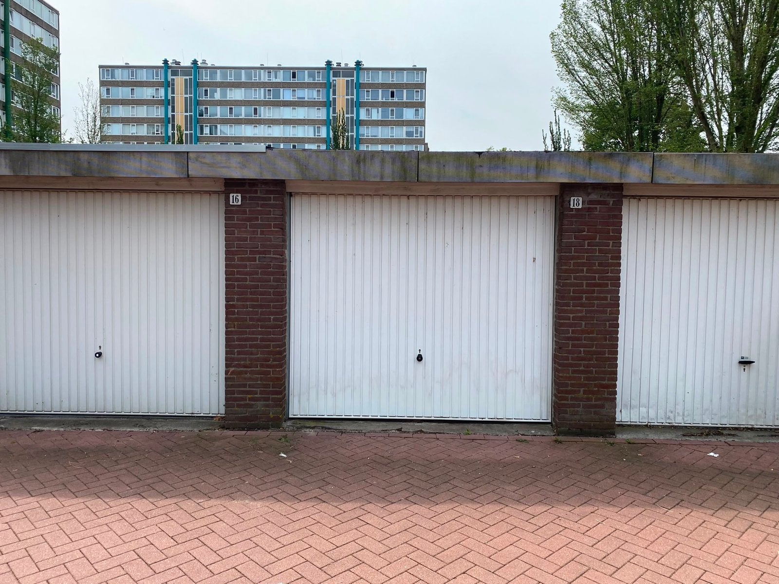 Garagebox te huur Gorinchem Gerard van Lomstraat € 200 p/m, Huizen en Kamers