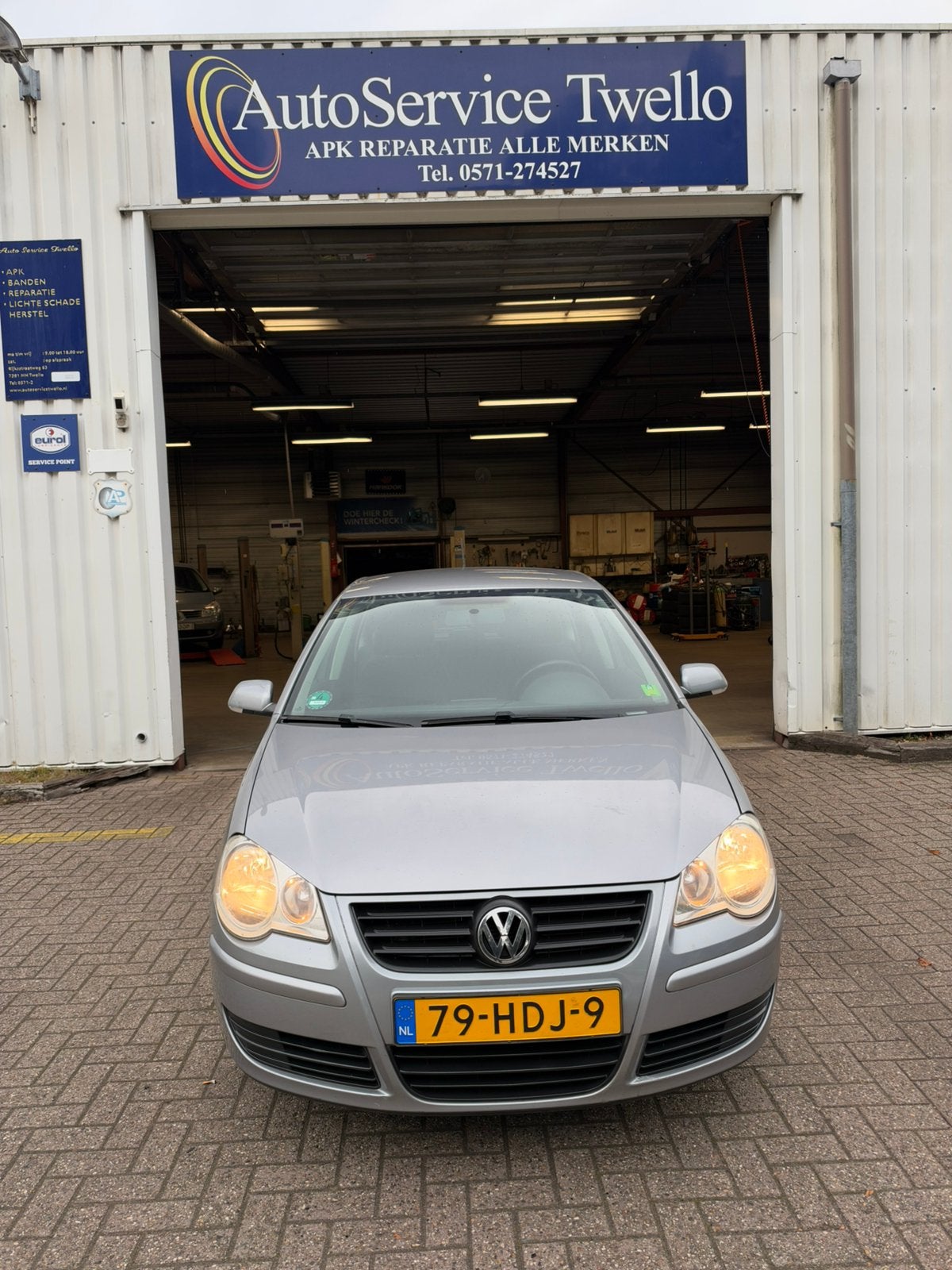 Volkswagen Polo 1.4 16V 59KW 2008 Grijs, Voorwielaandrijving, Stof, 40 €/maand, Zwart