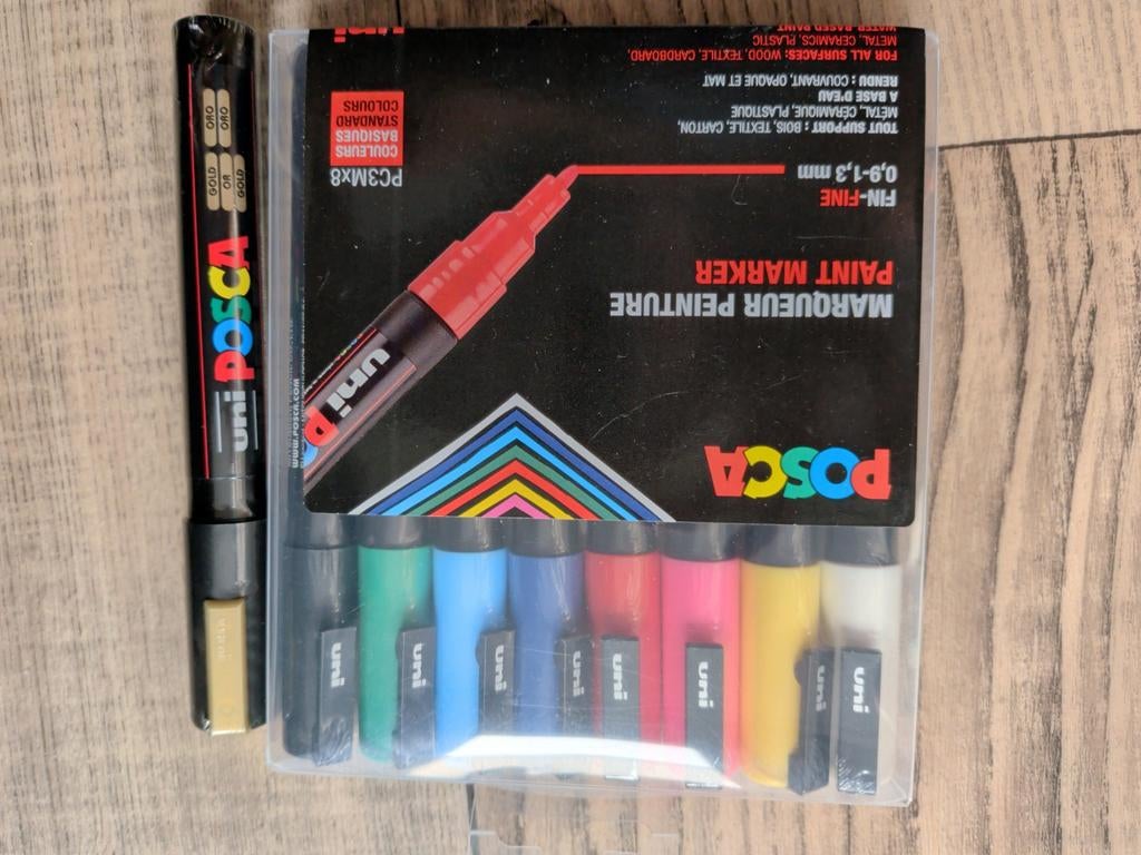 Nieuwe POSCA stiften set (PC3M x8) + losse gouden stift, Hobby en Vrije tijd, Tekenen, Nieuw, Potlood of Stift, Ophalen of Verzenden