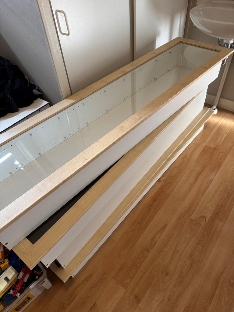 4 x  IKEA Bertby vitrinekasten grenen fineer, Huis en Inrichting, Kasten | Vitrinekasten, Ophalen, Met plank(en), Minder dan 50 cm