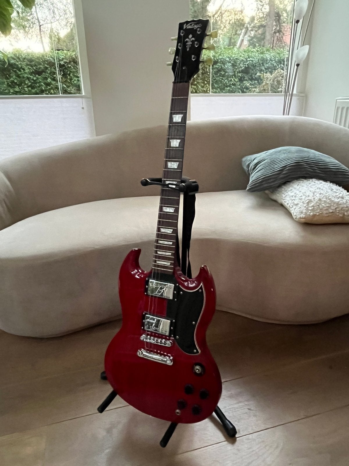 Vintage VS6 Cherry Red elektrische gitaar, Ophalen, Zo goed als nieuw, Solid body, Overige merken