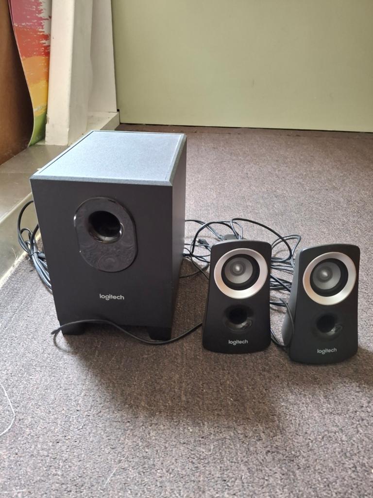 Logitech 2.1 speakersysteem Z313, Computers en Software, Pc speakers, Ophalen of Verzenden, Gebruikt, Audiokanaal 2.1, Logitech Z313