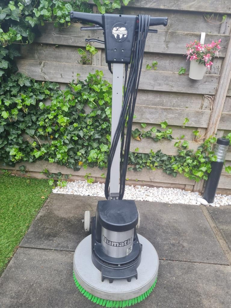 Numatic NMD 1000 S Schrobmachine in Topstaat, Doe-het-zelf en Verbouw, Reinigingsmachines, Ophalen, Gebruikt, Schrobmachine