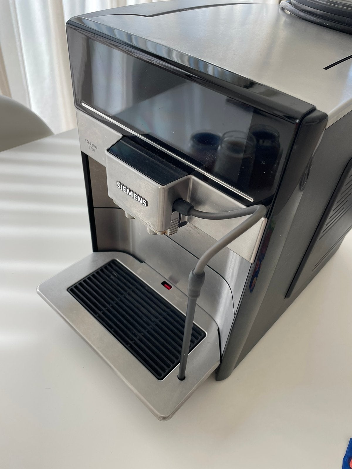 Siemens EQ6 Plus s700 volautomatische koffiemachine, Witgoed en Apparatuur, Koffiezetapparaten, Ophalen, Gebruikt, Espresso apparaat