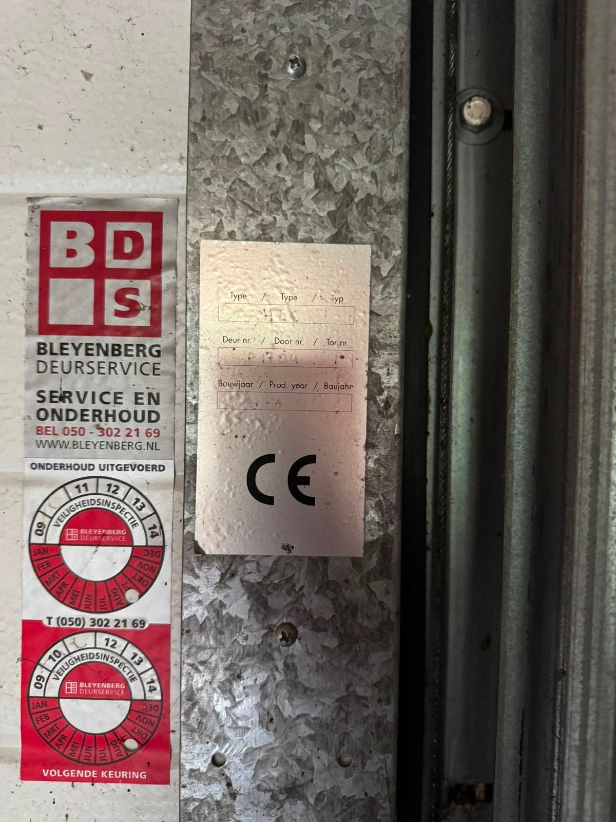 geïsoleerde roldeur electrisch, Ophalen, 120 cm of meer, Garagedeur, 215 cm of meer